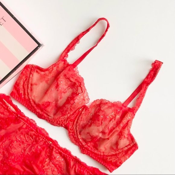 32DD SMALL Victoria’a Secret red lace bra set - Picture 3 of 6